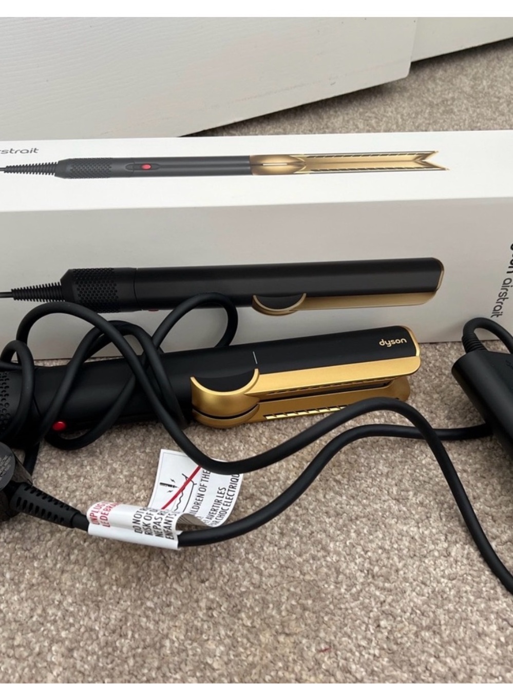 Dyson AirStraight Limited Edition Black and Gold Finish